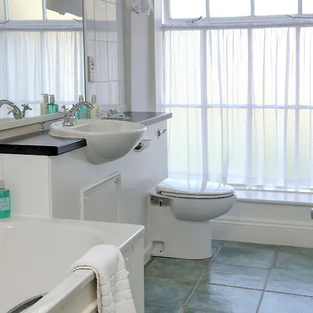 Отель Western Forest And Vale 3*