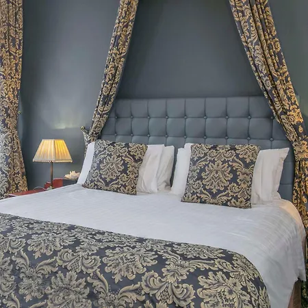 Western Forest And Vale Hotel 3*