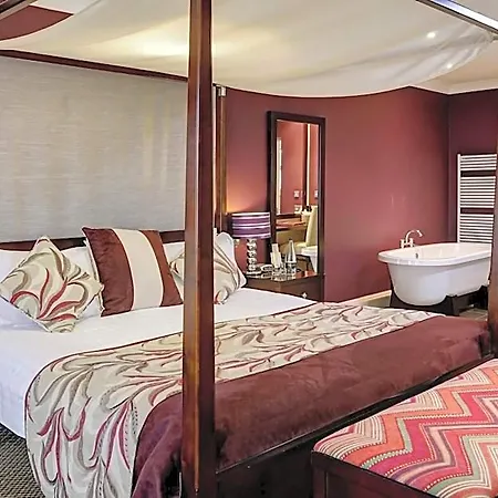Western Forest And Vale Hotel 3*