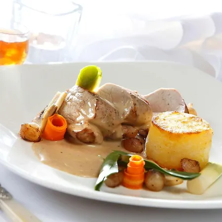 Western Forest And Vale Hotel 3*