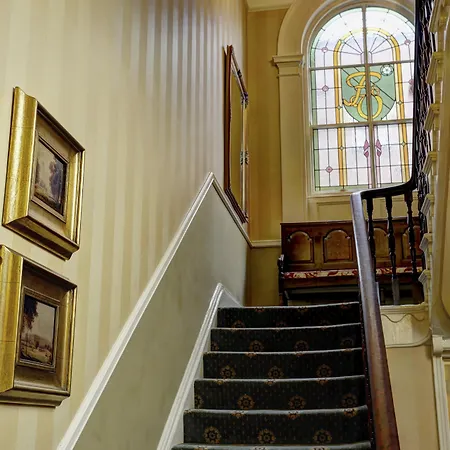 Western Forest And Vale Hotel 3*